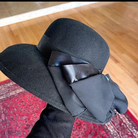 VINTAGE Black 100% Wool Hat With Removable Bow Oh-So-Stylish! - Picture 2 of 12